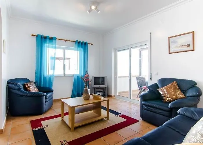 Penthouse T アパート タヴィラ